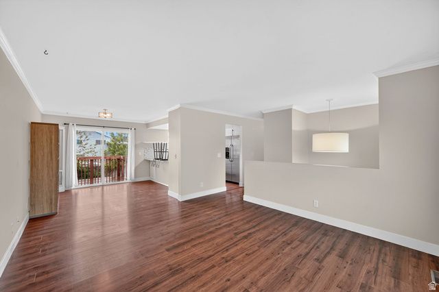 5556 W BLUEVAIL CT, West Jordan, UT 84081