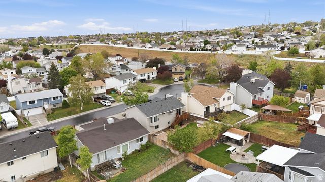 5556 W BLUEVAIL CT, West Jordan, UT 84081