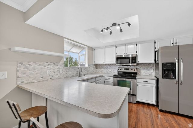 5556 W BLUEVAIL CT, West Jordan, UT 84081