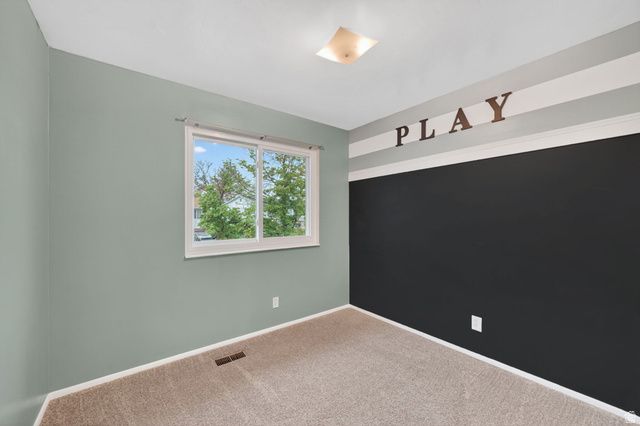 5556 W BLUEVAIL CT, West Jordan, UT 84081