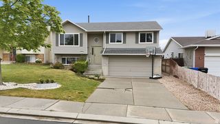 5556 W BLUEVAIL CT, West Jordan, UT 84081