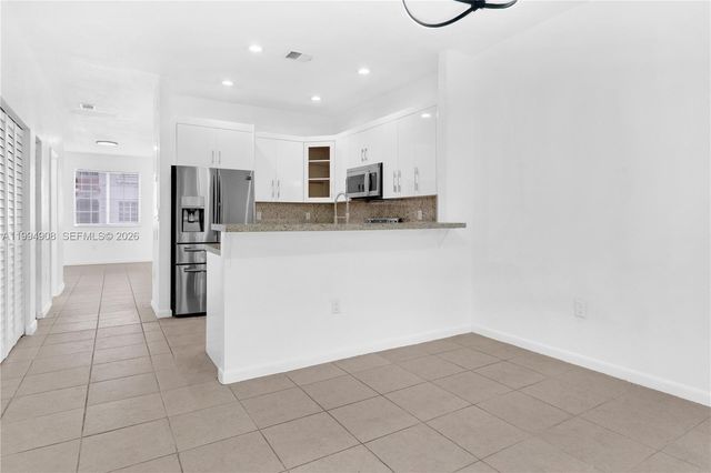 21209 NW 14th Pl 7-20, Miami Gardens, FL 33169