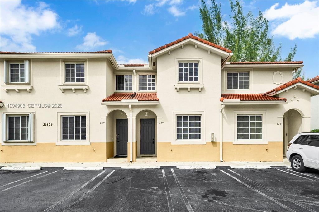 21209 NW 14th Pl 7-20, Miami Gardens, FL 33169
