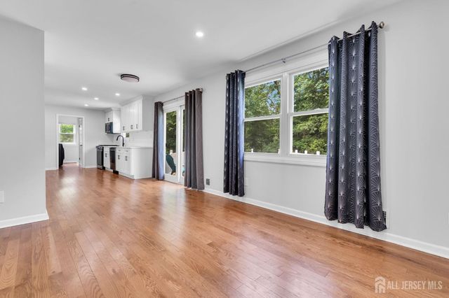 14 Dumont Round, Hillsborough, NJ 08844