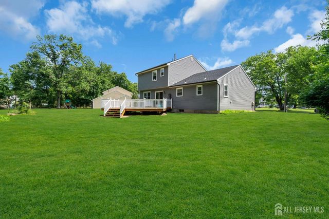 14 Dumont Round, Hillsborough, NJ 08844