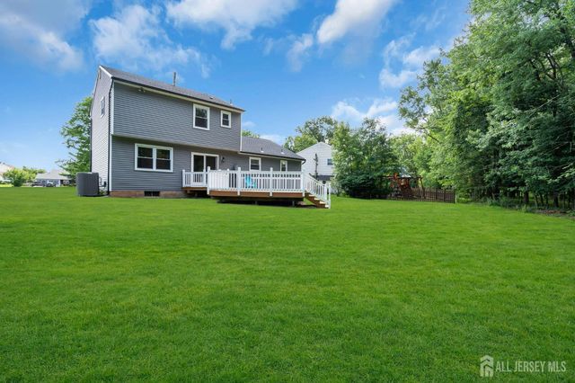 14 Dumont Round, Hillsborough, NJ 08844