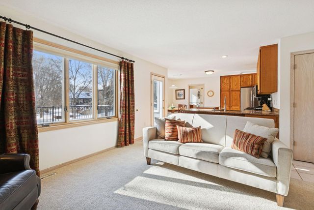 2605 Kennelly Place, Burnsville, MN 55337