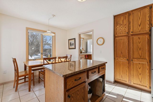 2605 Kennelly Place, Burnsville, MN 55337