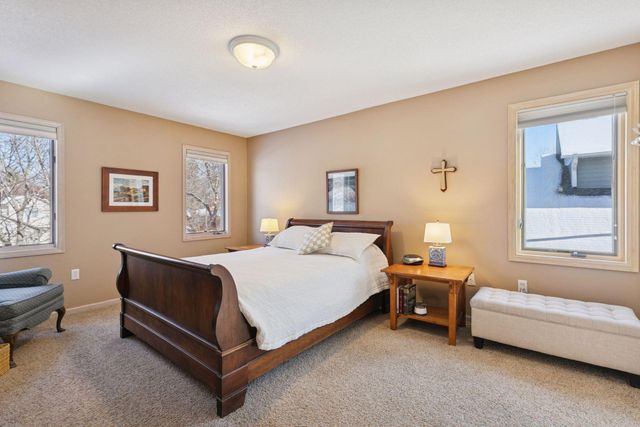 2605 Kennelly Place, Burnsville, MN 55337