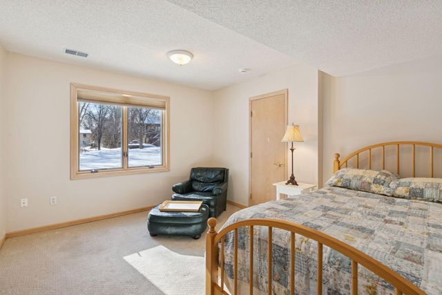 2605 Kennelly Place, Burnsville, MN 55337