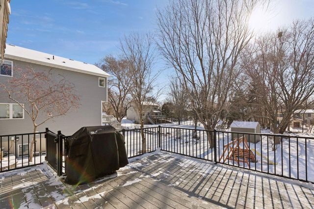 2605 Kennelly Place, Burnsville, MN 55337