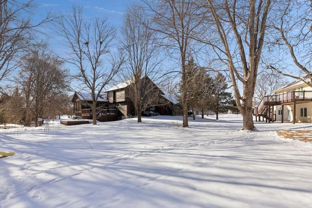 2605 Kennelly Place, Burnsville, MN 55337