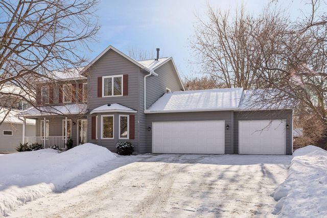 2605 Kennelly Place, Burnsville, MN 55337