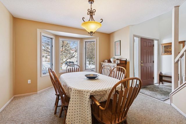 2605 Kennelly Place, Burnsville, MN 55337