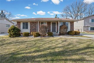 42719 Walker Street, Clinton Charter Township, MI 48038