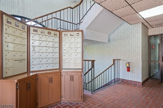 2 Ann St 203, Clifton City, NJ 07013
