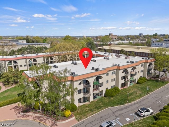 2 Ann St 203, Clifton City, NJ 07013