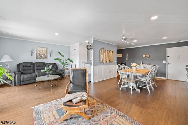2 Ann St 203, Clifton City, NJ 07013