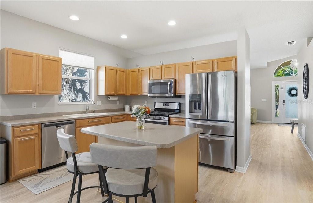 Image 15 of property listing at 8997 STONE HARBOUR LOOP, Bradenton, FL 34212