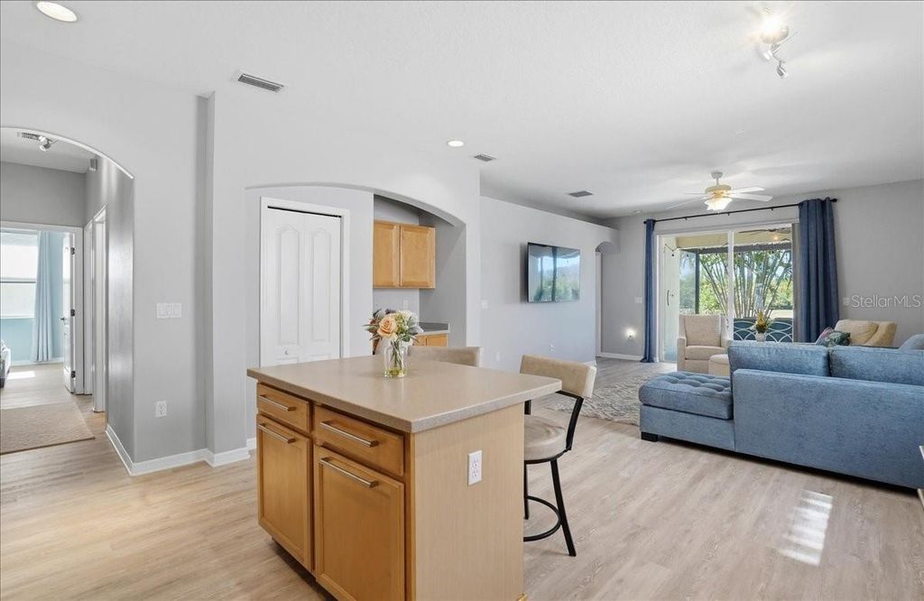 Image 19 of property listing at 8997 STONE HARBOUR LOOP, Bradenton, FL 34212