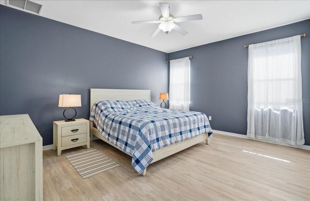 Image 31 of property listing at 8997 STONE HARBOUR LOOP, Bradenton, FL 34212