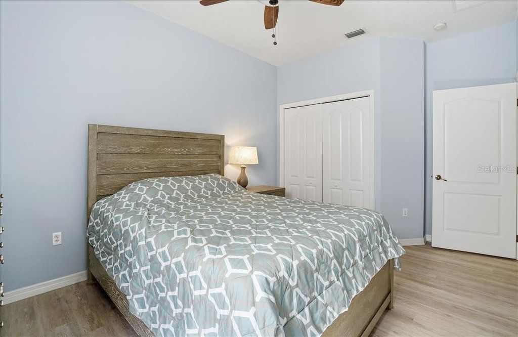 Image 38 of property listing at 8997 STONE HARBOUR LOOP, Bradenton, FL 34212