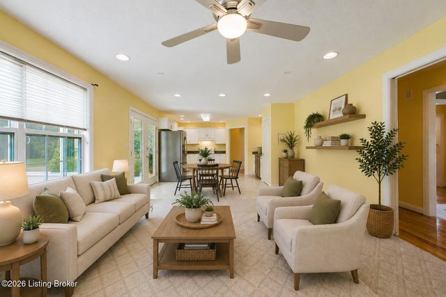 419 Deer Lake Rd, Elizabethtown, KY 42701