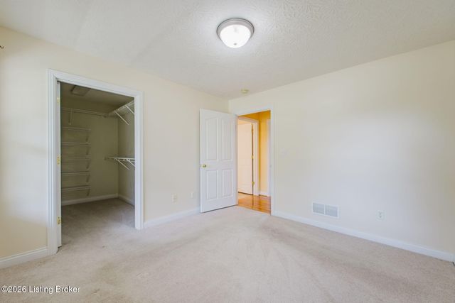 419 Deer Lake Rd, Elizabethtown, KY 42701
