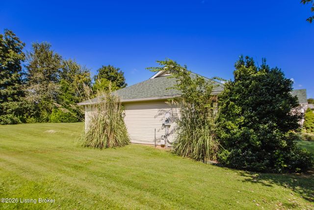 419 Deer Lake Rd, Elizabethtown, KY 42701