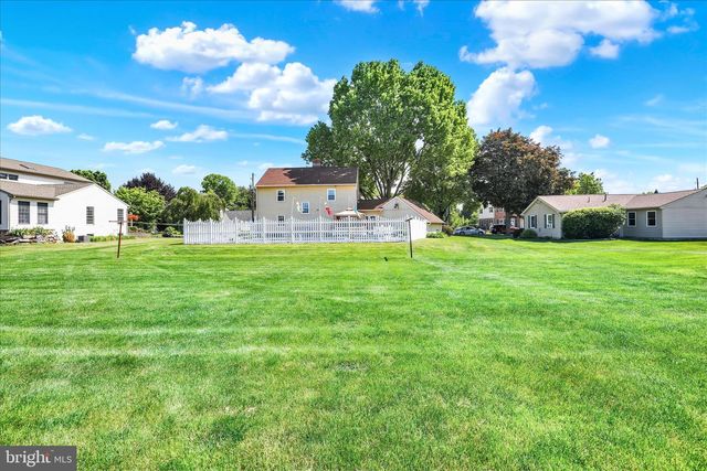 172 N LINDEN ST, Manheim, PA 17545