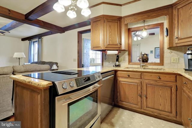 172 N LINDEN ST, Manheim, PA 17545