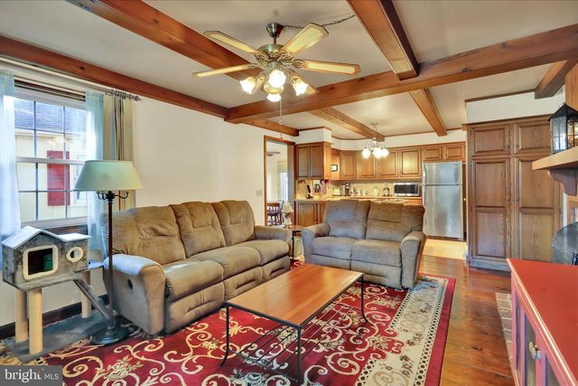 172 N LINDEN ST, Manheim, PA 17545
