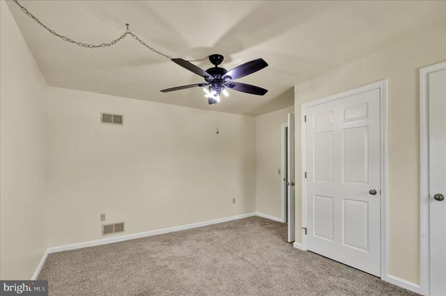 172 N LINDEN ST, Manheim, PA 17545