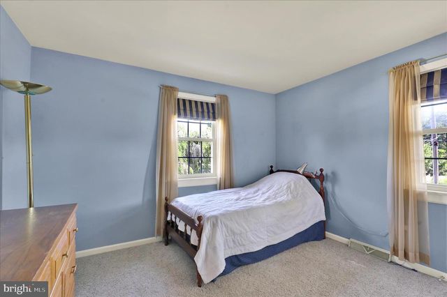 172 N LINDEN ST, Manheim, PA 17545