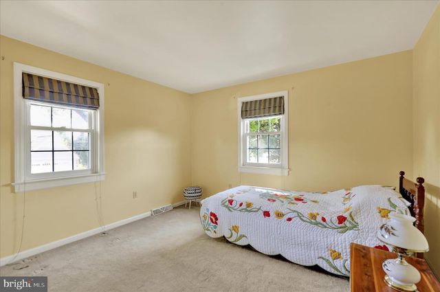 172 N LINDEN ST, Manheim, PA 17545