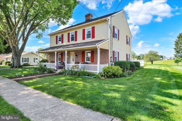 172 N LINDEN ST, Manheim, PA 17545