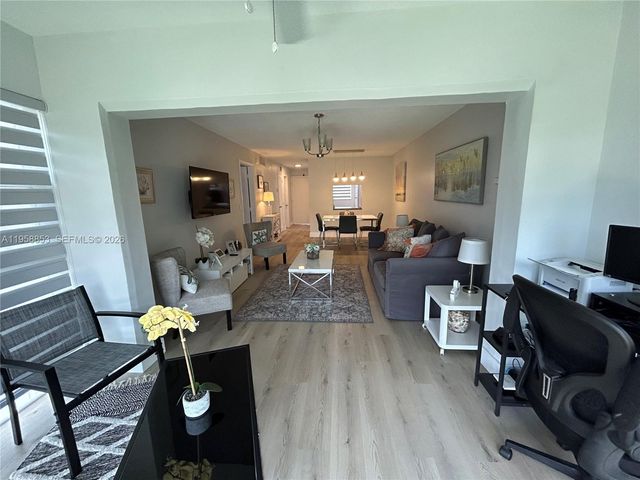 1501 S Ocean Blvd 315, Lauderdale By The Sea, FL 33062