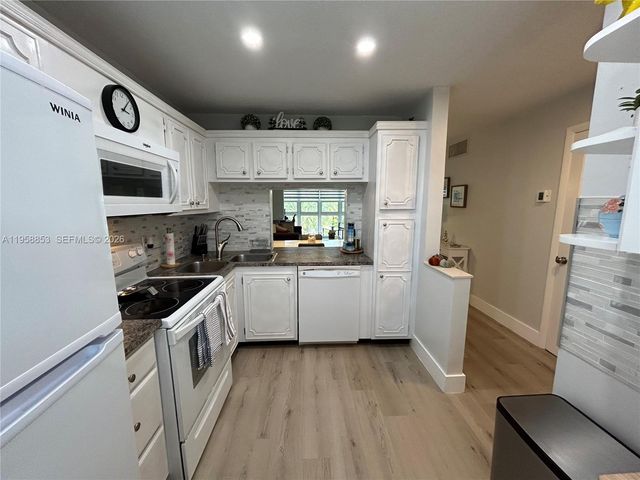 1501 S Ocean Blvd 315, Lauderdale By The Sea, FL 33062