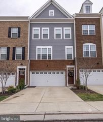 11032 BLACKBURN COVE LN, Manassas, VA 20109