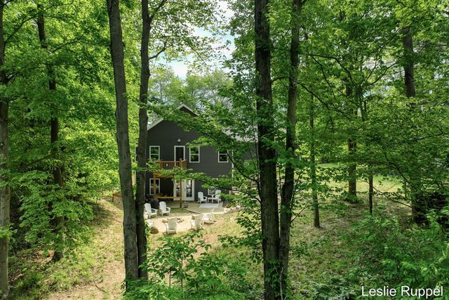 13015 Ritchie Avenue, Cedar Springs, MI 49319