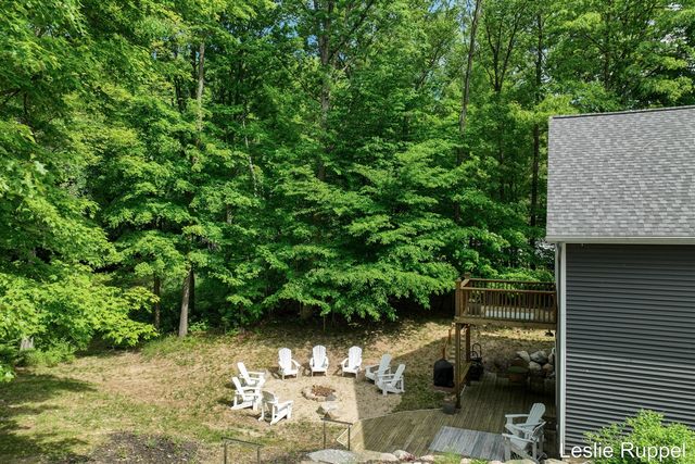 13015 Ritchie Avenue, Cedar Springs, MI 49319