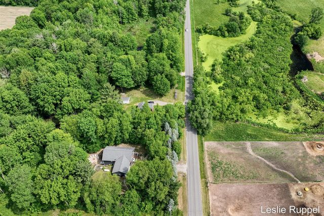 13015 Ritchie Avenue, Cedar Springs, MI 49319