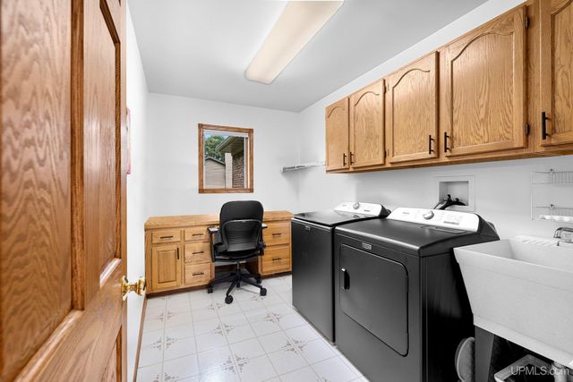 W5974 Springview Dr, Norway, MI 49870