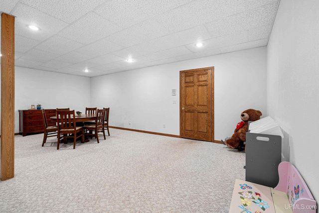 W5974 Springview Dr, Norway, MI 49870