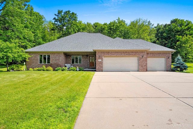 W5974 Springview Dr, Norway, MI 49870