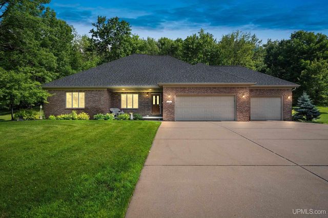 W5974 Springview Dr, Norway, MI 49870
