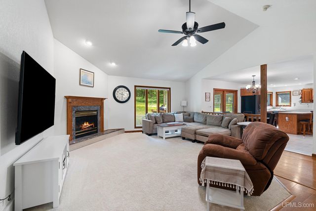 W5974 Springview Dr, Norway, MI 49870