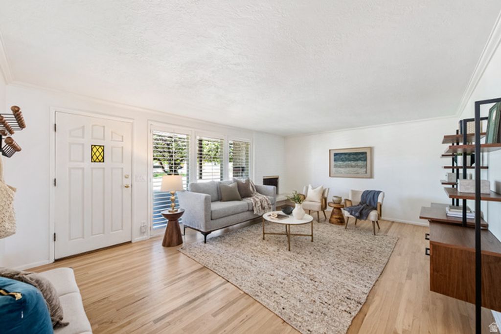 958 E TRITOMA AVE, Sandy, UT 84094 — exterior