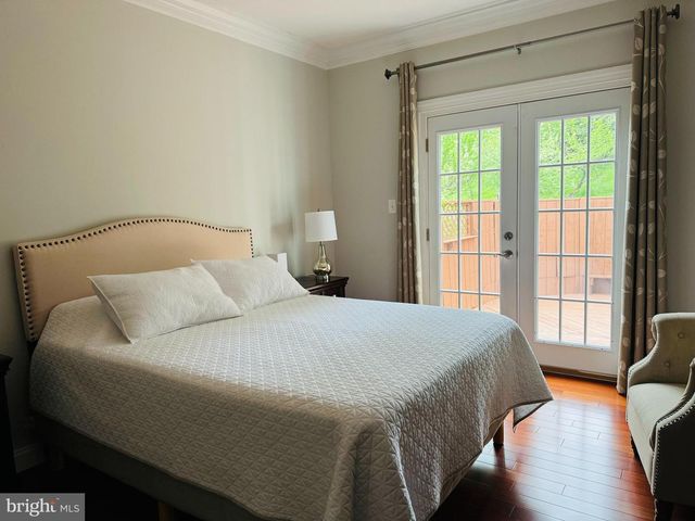 9706 MIDDLETON RIDGE RD, Vienna, VA 22182