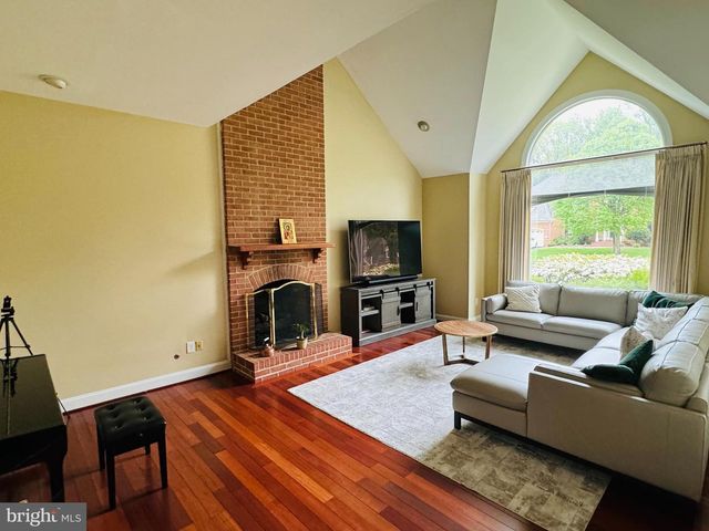 9706 MIDDLETON RIDGE RD, Vienna, VA 22182